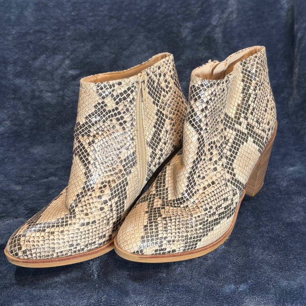 Altar'd State Bobbi Snakeskin Print Ankle Boots Block Heel Pointed Toe Tan 7M